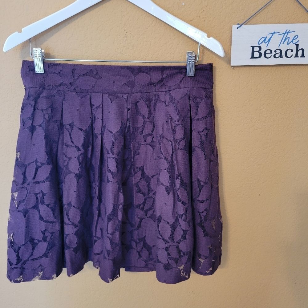Gorgeous LOFT Lace Skirt